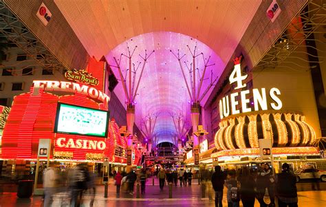 How old do you have to be to gamble in Las Vegas .